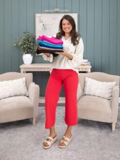 Dear Scarlett "Magic" Stretch Pull On Wide Leg Crop Pants | S-3X -Women Clothing Shop 15ea726aeecf2a64ef90e188d954f7a6