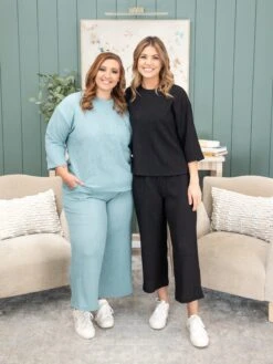 Textured Crop Pants W/ Pockets By DD Design | S - 3XL Pair W/ Sku57748 -Women Clothing Shop 368dbd508c1ac37d48fc49f2bdce2625