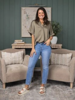 Mica Denim Mid Rise Straight Leg Jeans | 0-15 -Women Clothing Shop 5d4bfe08a1c5009d886c6544385629d1