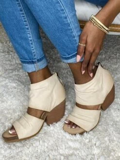 Heeled Sandals *Final Sale* -Women Clothing Shop 7B9GCiesqQSo8606xqO7ihhyHGF1IPl0dqX6J0wa