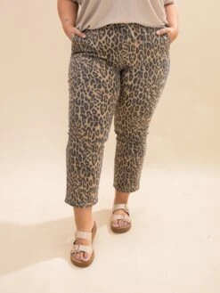 High Rise Cropped Pull On Clean Hem Straight Leg Pant W/ Porkchop Pocket | S-3X -Women Clothing Shop 8e0f44ec908a091d5f53850b9905884c