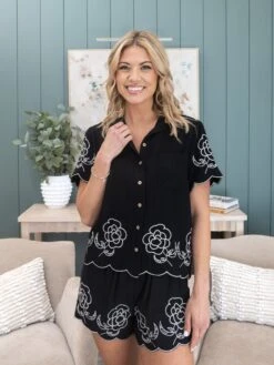 Flower Border Embroidery Scalloped Hem Shorts | S - 2XL Umgee -Women Clothing Shop 90f8a799776e3b2465e3e107f19edfb8