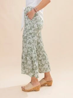 Tiered Leaf Print Pants With Elastic Waistband | S-3XL W/sku63610 -Women Clothing Shop 9c49425f292bcc6b1409710adf3078da