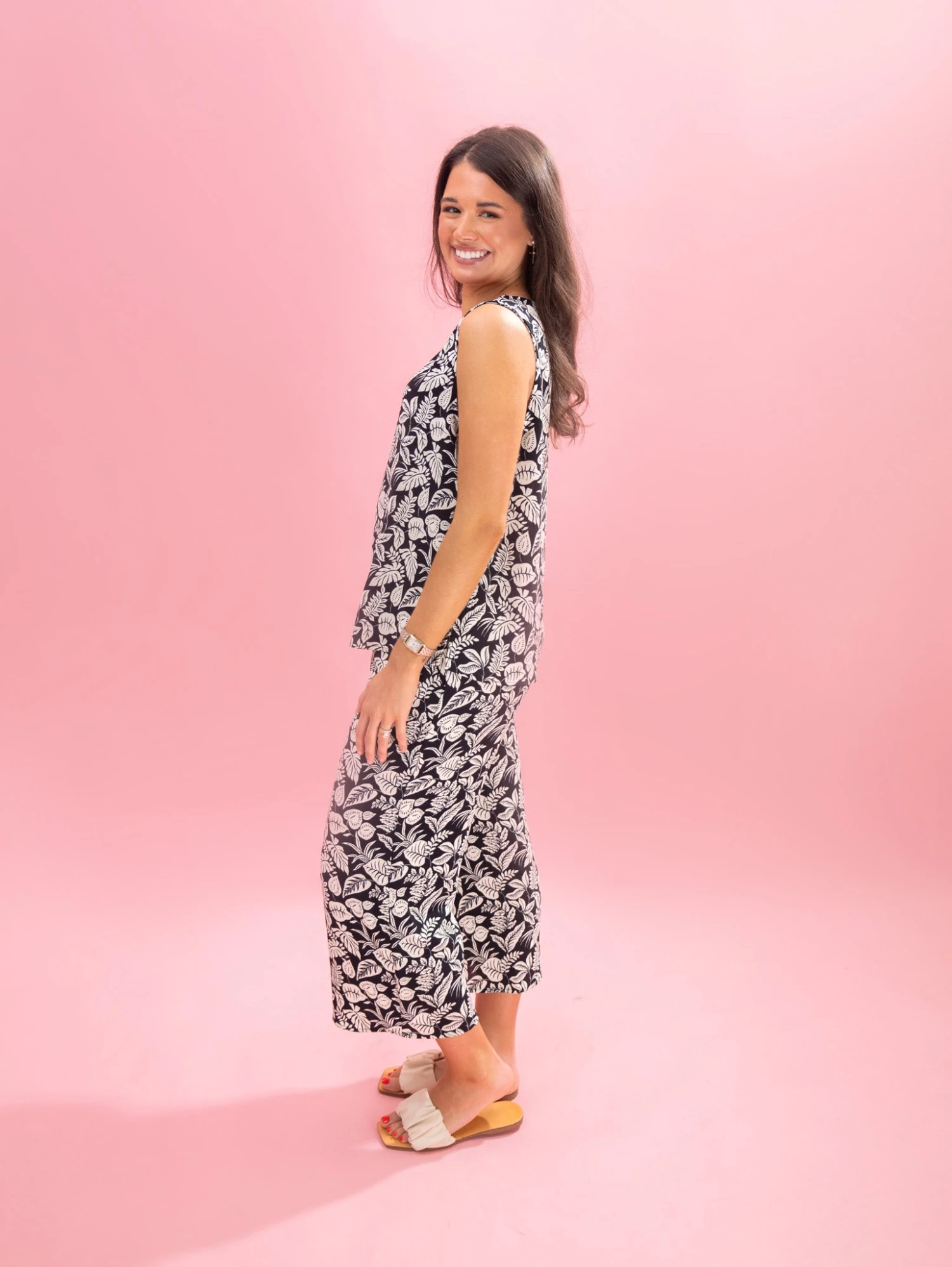 Leaf Linen Crop Pants With Pockets By DD Design | S - 3XL Pair W/ Sku62199 7 Leaf Linen Crop Pants With Pockets By DD Design | S - 3XL Pair W/ Sku62199 - Image 7