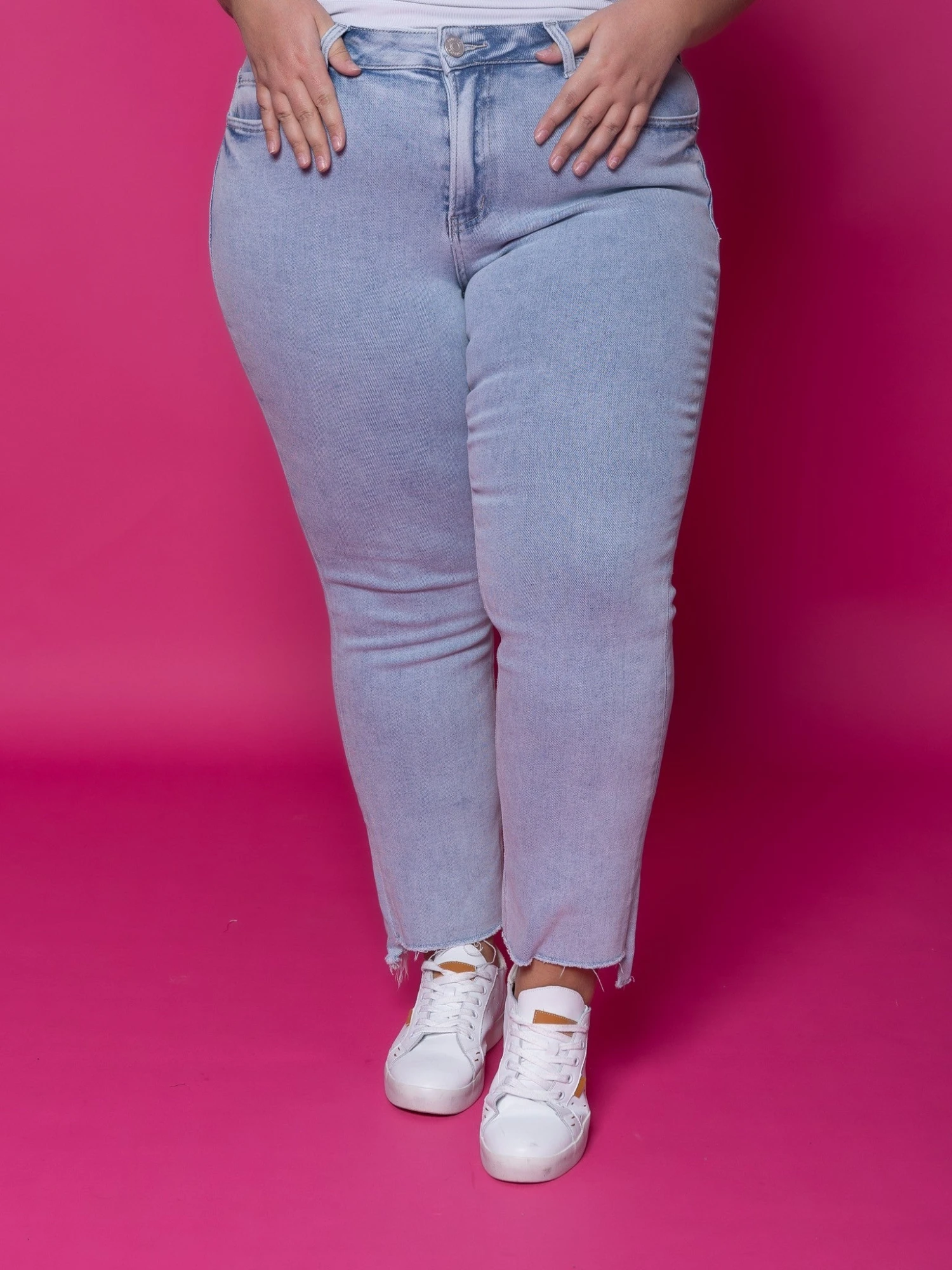 Vervet High Rise Slim Straight Jeans W/ Frayed Hem | 1-22 2 Vervet High Rise Slim Straight Jeans W/ Frayed Hem | 1-22 - Image 2