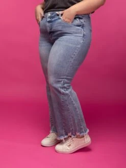 Risen High Rise Side Leg Seam Detail Ankle Flare Jeans | 0-3X -Women Clothing Shop aUhJR9eOEcLxYAa76dz8EiO681f2ptFvG06e7Wg9