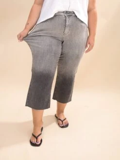 Judy Blue High Waist Vintage Grey Wash Crop Wide Leg Jeans | 0-24W 8 Judy Blue High Waist Vintage Grey Wash Crop Wide Leg Jeans | 0-24W -Women Clothing Shop bfd35d0937e6d4907a2cd298168e8fd3