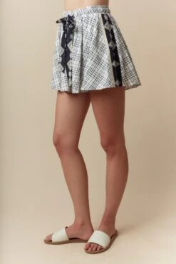 Embroidered Lace Contrast Accented Relaxed Shorts | S - L Fantastic Fawn