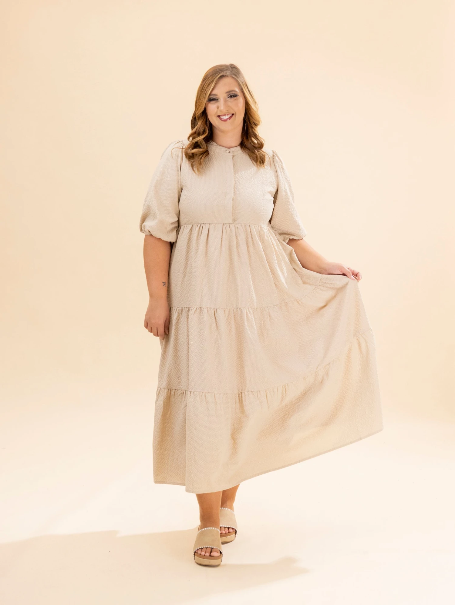 Textured Tiered Midi Dress With Puff Sleeves | S-L 7 Textured Tiered Midi Dress With Puff Sleeves | S-L - Image 7