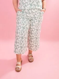 Leaf Linen Crop Pants With Pockets By DD Design | S - 3XL Pair W/ Sku62199 15 Leaf Linen Crop Pants With Pockets By DD Design | S - 3XL Pair W/ Sku62199 -Women Clothing Shop e800a0dc22251edd6eebcd20cb3d3fd4