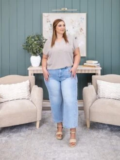 Risen High Rise Crop Wide Leg Seamed Detail Jean | 0-3X -Women Clothing Shop fe41c4c34074542c5076c5ee50a584db