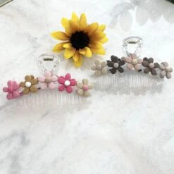 Daisy Claw Clips