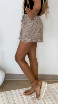 Get Their Attention Shorts *Final Sale* 9 Get Their Attention Shorts *Final Sale* -Women Clothing Shop qQRwlD4vaFvesV4teOeIOOfxLAgNjXh60rEoFYzf